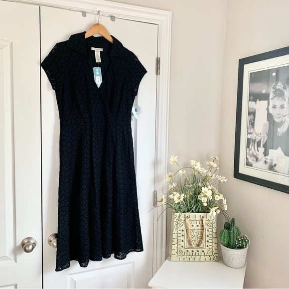 NWT Nine West Happy Hour Black Crochet Cap Sleeve V-neck Dress - Picture 2 of 10